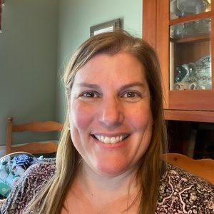 Meet your Posher, Julie